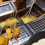 串かつ食べ放題 串まる - 