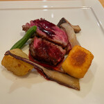 アドゥエパッシ - 和牛フィレヒゲの赤ワインソース