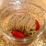 アドゥエパッシ - モンテ・ビアンコ（ホワイトチョコレートと栗のムース）