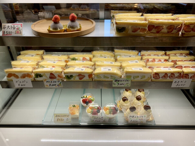 果実問屋 にしかわ 市場前 ケーキ 食べログ 果実問屋 にしかわ 市場前 ケーキ 食べログ