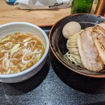 麺屋 睡蓮 - チャーシューつけ麺