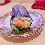 回転寿司がんこ - 恵方巻き、サーモンサラダ巻き