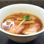 らぁ麺やまぐち - シンプルで芸術的