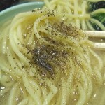 せんだい - 麺直の胡椒も良く合う。