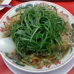 ラーメン魁力屋 - 特製醤油九条ネギラーメン　913円