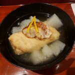 銀座 しのはら - お椀～東寺湯葉、甘鯛、崩し鏑