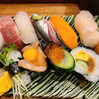 東鮨 新店 - 真ん中あたり