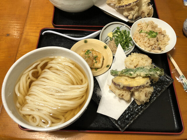 本格手打うどん あらた 八王子 うどん 食べログ