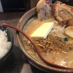 麺場唐崎商店 - 