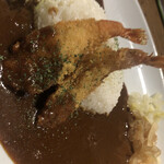 カレー屋SUN - エビは開いてから揚げられています