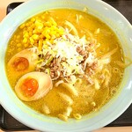 サッポロラーメンたき - カレーラーメン+味玉+コーン