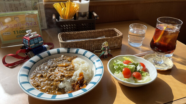 ピピカフェのパパ FIN 2022.4.22 〈パイナップルのパフェ〉 | カフェひとあし