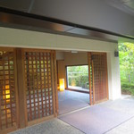 日本家屋の伝統の玄関