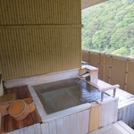 宿屋伝七 - 部屋には露天風呂が。。。