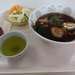 霞ポート食堂 - ラーメン＆サラダ
