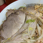 ラーメン二郎 - 豚ちゃん