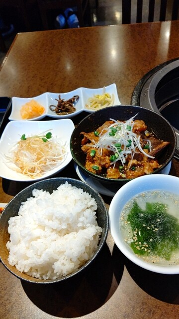 炭火焼肉 うっしっしっ - 所沢/焼肉/ネット予約可  食べログ