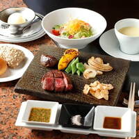 男と女の余裕と節度！気合いを入れたい昼下がりに『国産牛ステーキランチ』