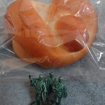 西村製パン - 米粉のパン100円