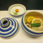 宿屋伝七 - 器が３段になっています