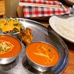 ニューデリ - 2020年10月　レディースセット（ポーク、キーマ）【ドリンク付きで税抜1050円】右上のスペース、なんとかならんのか(-.-)