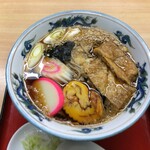 さか本そば店 - 伊達巻き・天かす・お揚げ・蒲鉾・鳴門・海苔・長ネギ