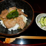 民芸喫茶 ポロンノ - ユック丼