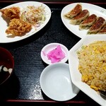 シンシンカク（鑫鑫閣）  - 定番B定食