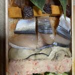 初音鮨 - お土産のチラシ寿司