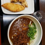 時代屋 - 牛肉入りカレーうどんと、とり天、白身魚フライ