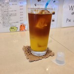 Shiromari Kafe - オレンジアイスティー(410円)です。