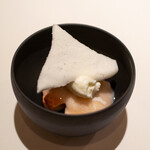 レストラン オオツ - 2021.2 地物白苺「淡雪」 苺のスープ ジャージー牛乳シャーベット メレンゲ菓子