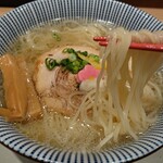 鯛塩そば 灯花 - 鯛塩らぁ麺玉子～美しい細麺☆