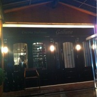 クッチーナ イタリアーナ ガッルーラ - お店は２階にあります。
