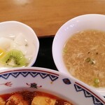 玉林酒家 - スープと杏仁豆腐