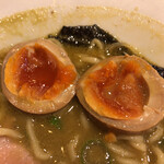 荒町商店中華そば ふじやま - 味玉断面