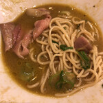 荒町商店中華そば ふじやま - 最後はスープに投入