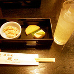 磯一 - ＜再訪１２’８＞ノンアルコール、付き出し。