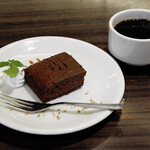 THE BAGUS PLACE - ブラウニー、コーヒー