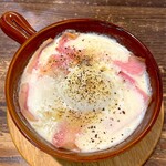 PANNACOTTA - 温玉のったカルボナーラのパスタグラタン