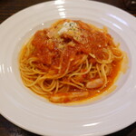 アルデンテ - パスタは3種類くらいからトマトとベーコンのパスタ