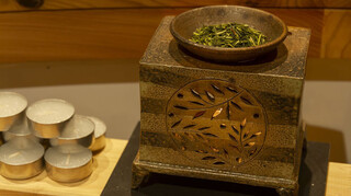 Sushi Tenshou - 茶香炉の図