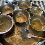 カーリー・テーブル - 