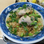 かき小屋 小江戸 - 煮牡蠣２入りの牡蠣ご飯