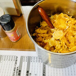 讃松庵 - 卓上の一味・七味・天かす