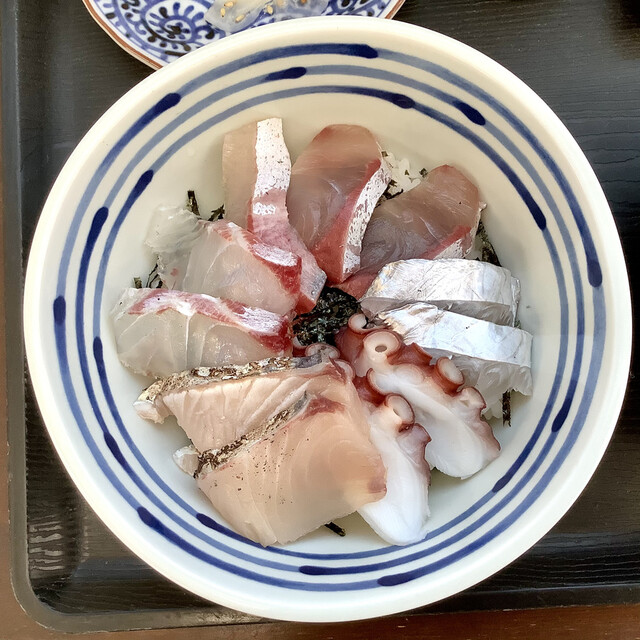 志摩の海鮮丼屋 筑前前原 丼もの その他 食べログ 志摩の海鮮丼屋 筑前前原 丼もの その他 食べログ