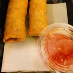 オリエンタル デリ 駒場店 - パリッパリ春巻き：