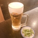 和泉屋 - 生ビール580円　枝豆はサービス