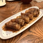 あかねや - 【追加注文品】肉巻きのおにぎり。常連さんの超おすすめ品。