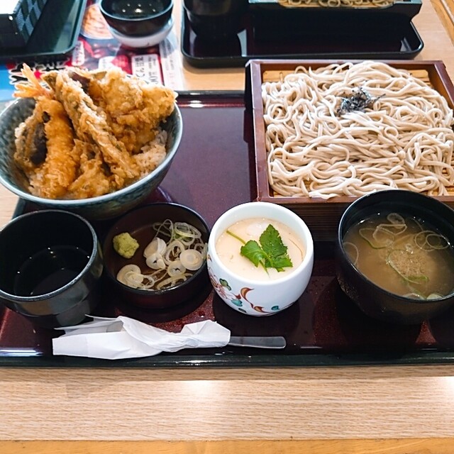 和食レストランとんでん 和光店 和光市 ファミレス 食べログ